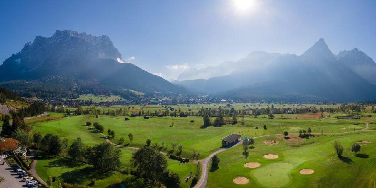 Übungsgelände im GC Tiroler Zugspitze Übungsgelände im GC Tiroler Zugspitze